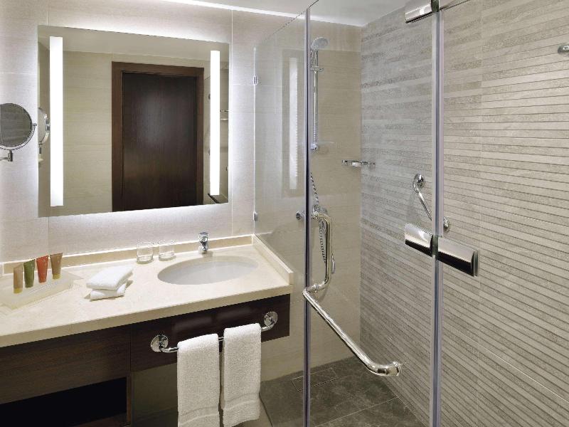 Movenpick Hotel Amman - Oda