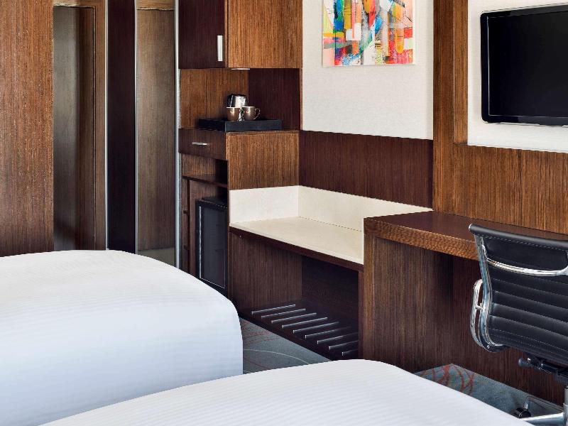 Movenpick Hotel Amman - Oda