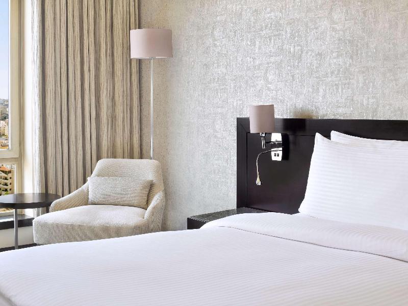 Movenpick Hotel Amman - Oda