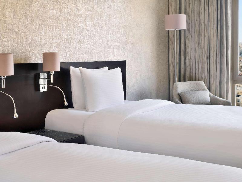 Movenpick Hotel Amman - Oda