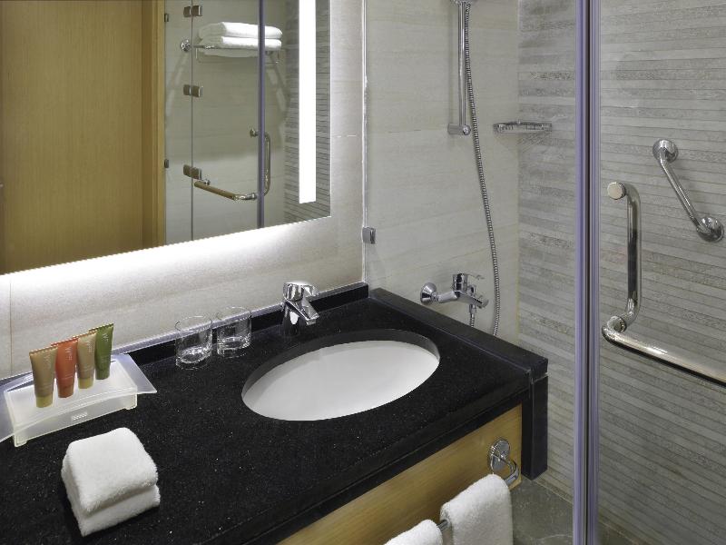 Movenpick Hotel Amman - Oda