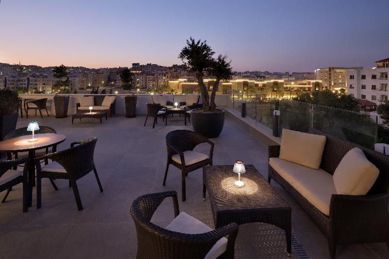 Movenpick Hotel Amman - Teras