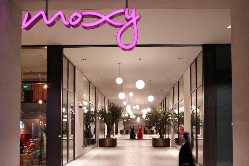 Moxy Athens City - Genel