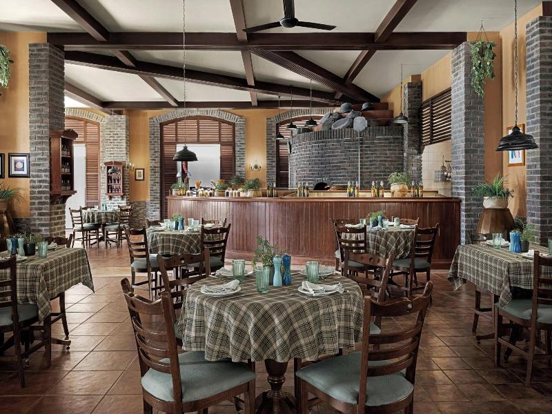 Marriott Dead Sea Resort & Spa - Restoran