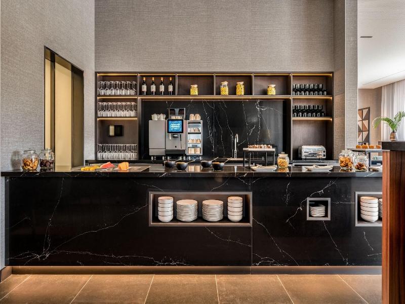 Geneva Marriott Hotel - Lobi
