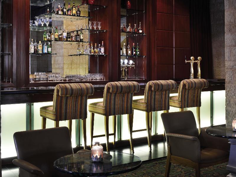 Movenpick Resort & Residences Aqaba - Bar