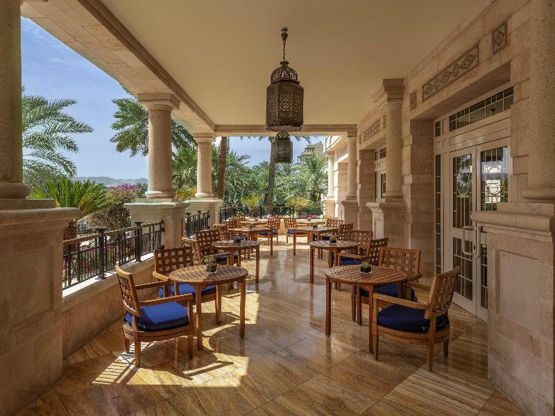 Movenpick Resort & Residences Aqaba - Bar