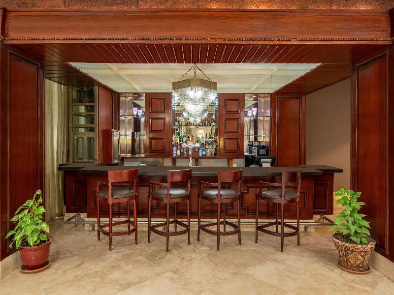 Movenpick Resort & Residences Aqaba - Bar