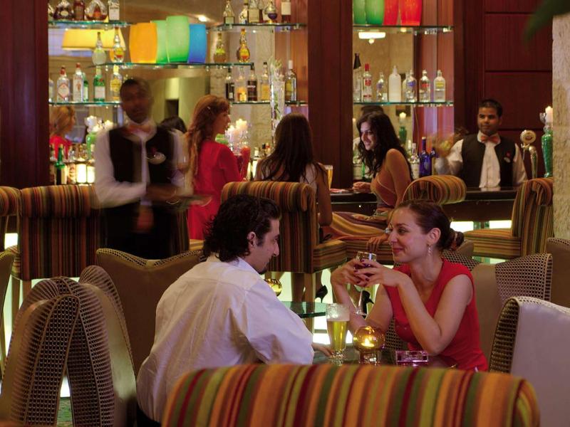 Movenpick Resort & Residences Aqaba - Bar