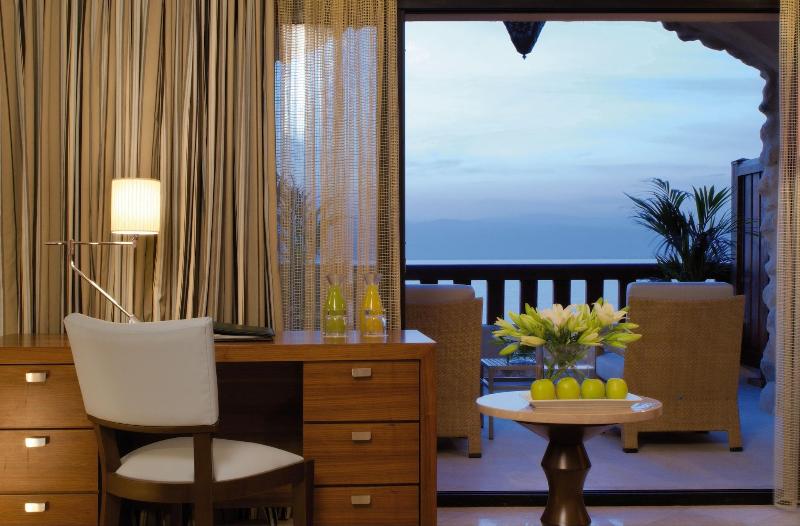 Movenpick Resort & Spa Dead Sea - Oda