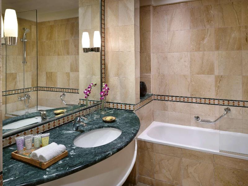 Movenpick Resort & Spa Dead Sea - Oda