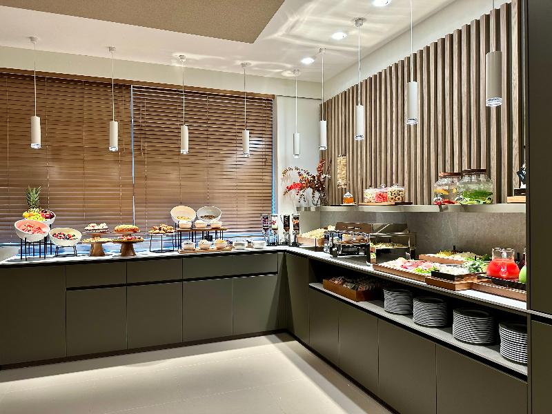 Hotel Mealba Suite & Pool - Restoran