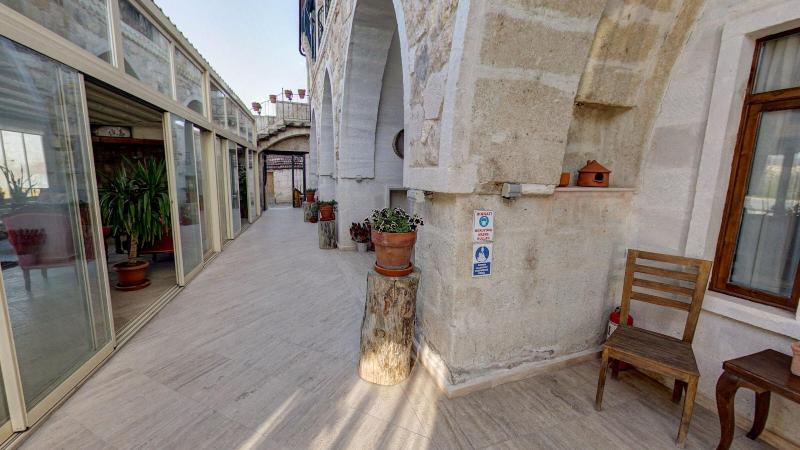 Hikmet S House - Genel