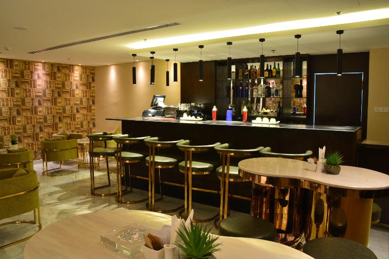 The San Rock Hotel By Le Reve - Bar