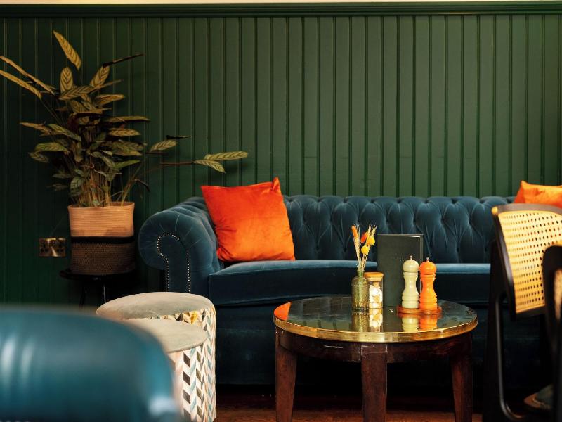 The White Star Tavern - Bar