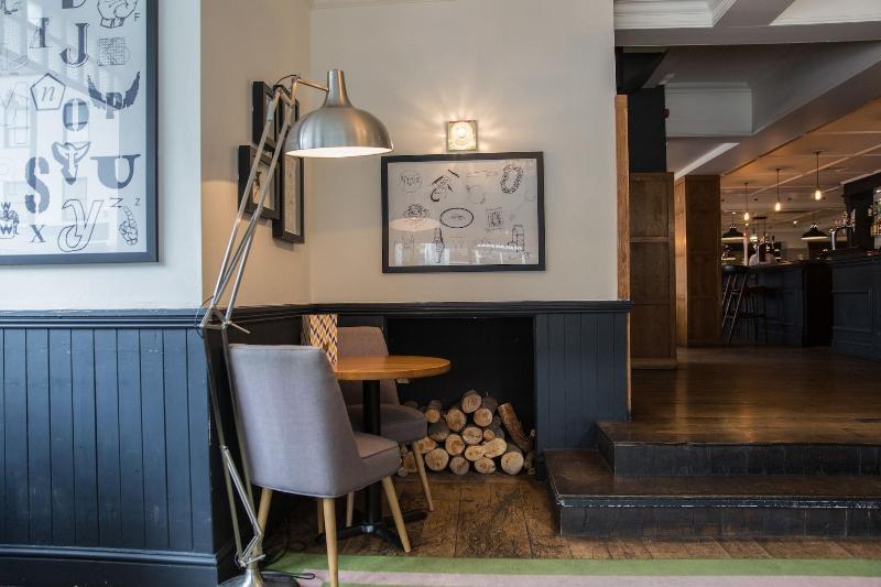 The White Star Tavern - Bar