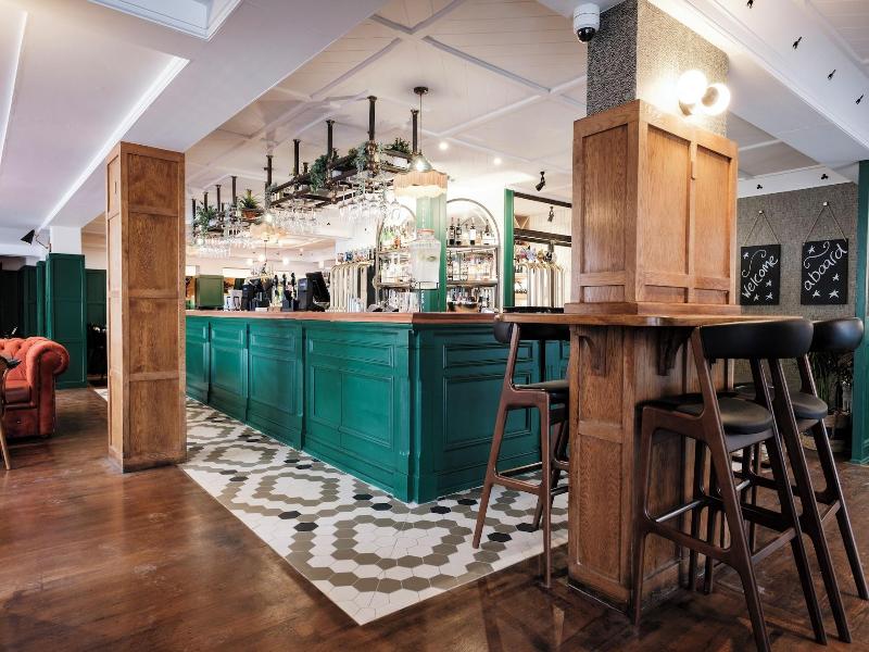 The White Star Tavern - Bar