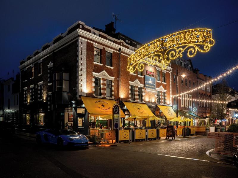 The White Star Tavern - Genel