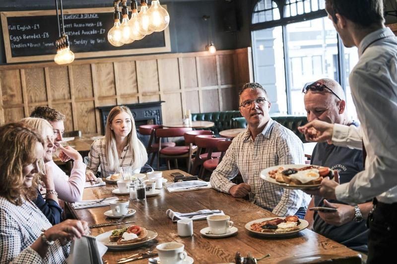 The White Star Tavern - Restoran