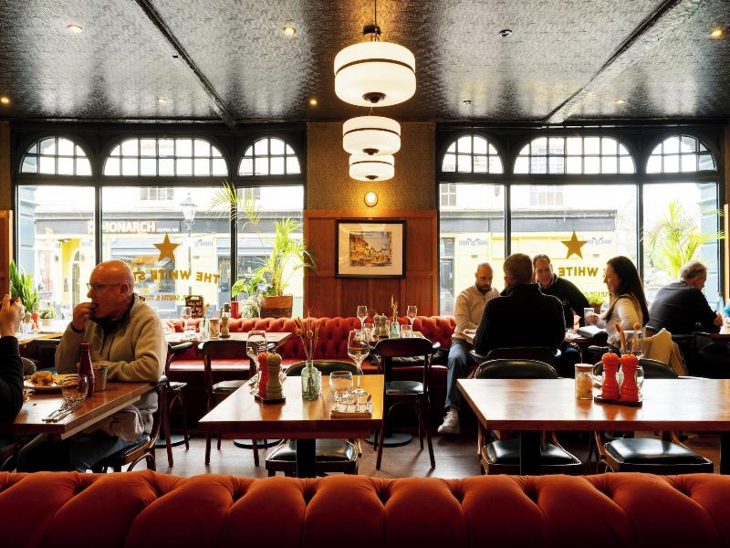 The White Star Tavern - Restoran
