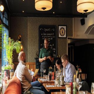The White Star Tavern fotoÄŸrafÄ±