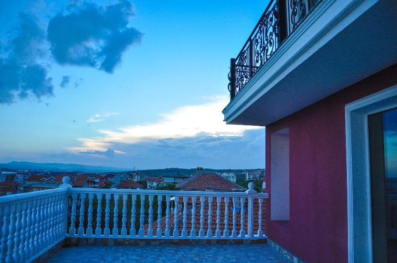 Roel Residence Apartments - Genel