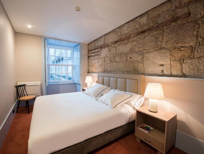Apartamentos The Arc Carra S - Oda