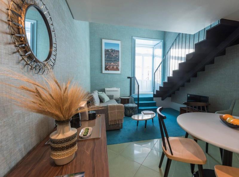 Apartamentos The Arc Carra S - Oda