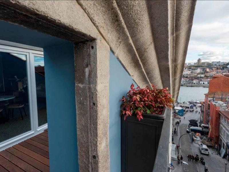 Apartamentos The Arc Carra S - Oda
