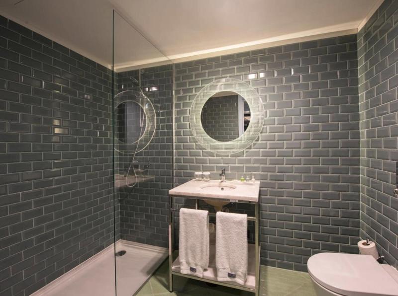 Apartamentos The Arc Carra S - Oda