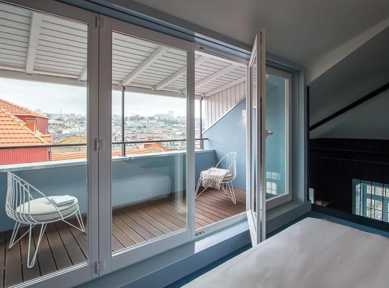 Apartamentos The Arc Carra S - Oda
