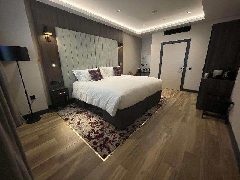 Tynecastle Park Hotel - Oda