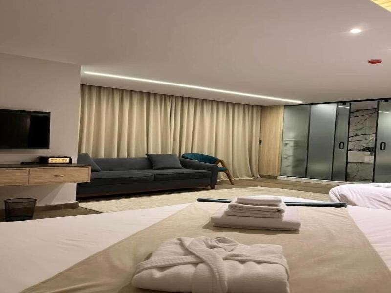 Blue Pyramids Eyes Hotel - Oda