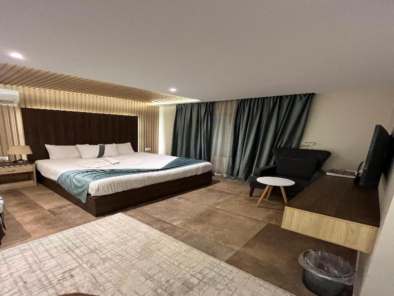 Blue Pyramids Eyes Hotel - Oda