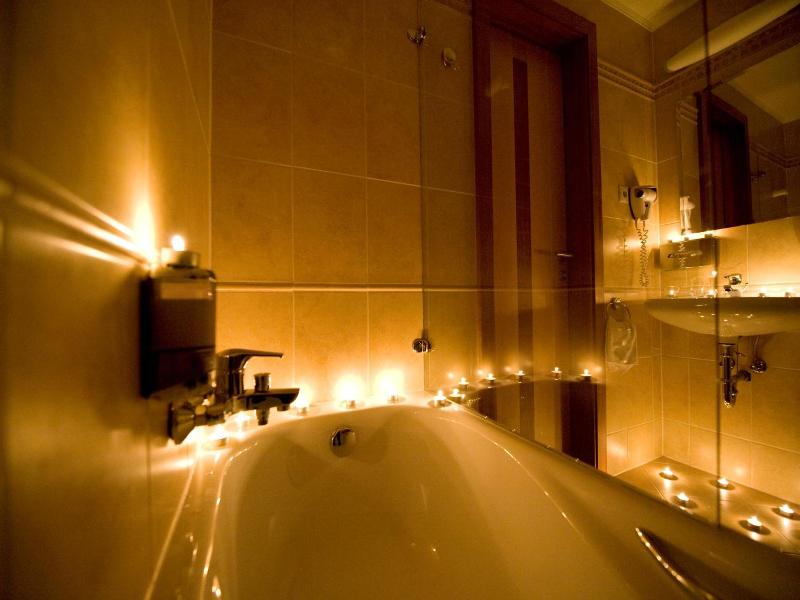 Holiday Beach Wellness Hotel with Sauna Park - Oda