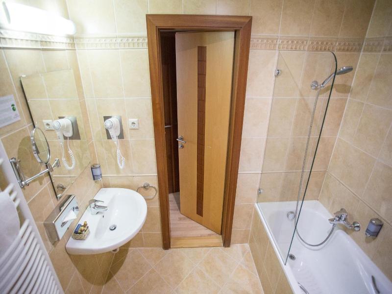 Holiday Beach Wellness Hotel with Sauna Park - Oda