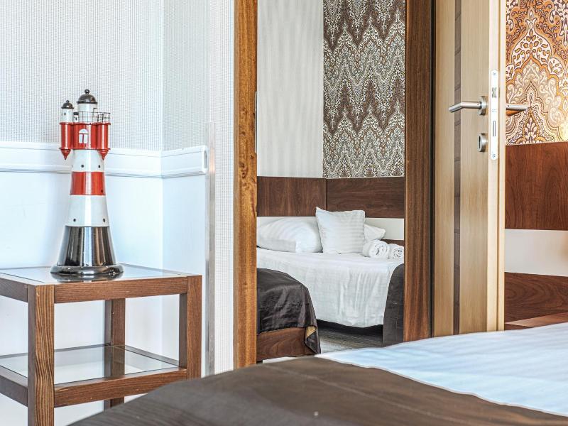Holiday Beach Wellness Hotel with Sauna Park - Oda