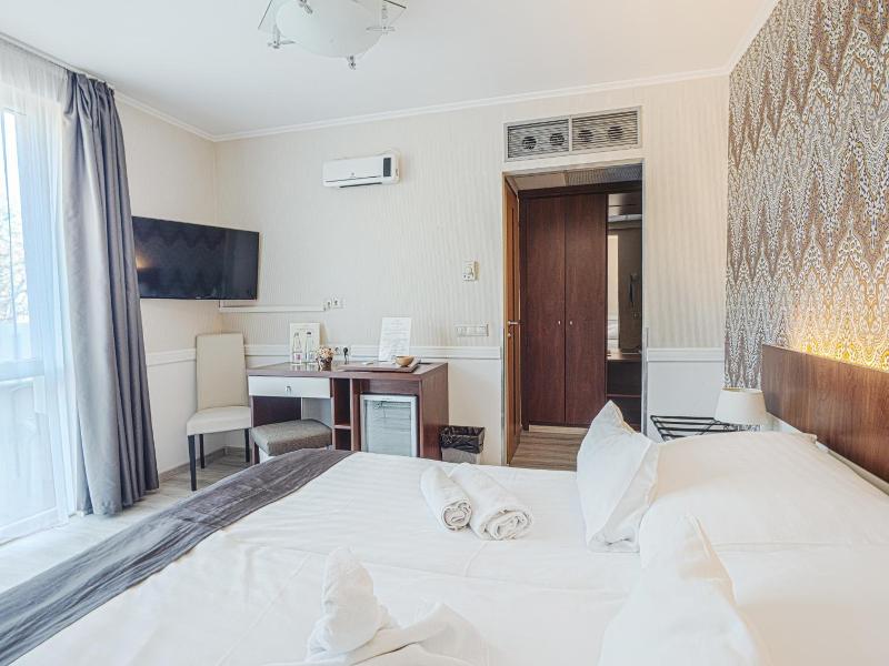 Holiday Beach Wellness Hotel with Sauna Park - Oda
