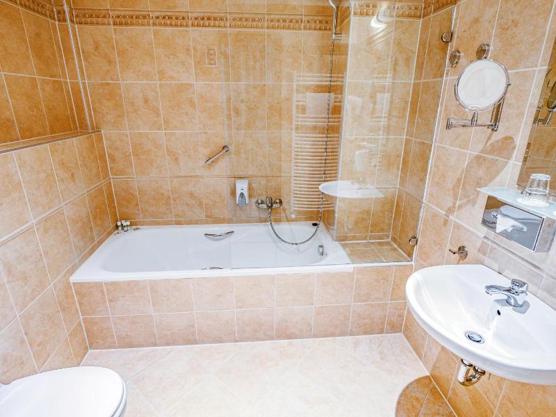 Holiday Beach Wellness Hotel with Sauna Park - Oda