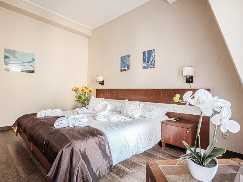 Holiday Beach Wellness Hotel with Sauna Park - Oda