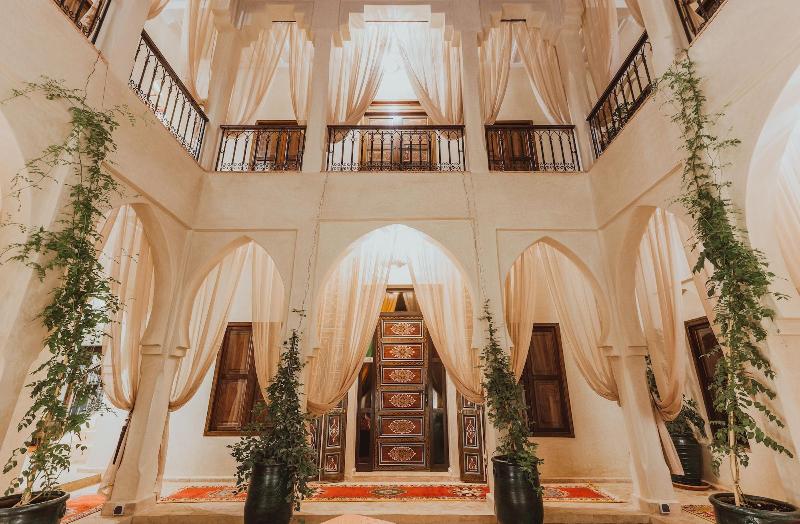 Riad El Hara - Genel