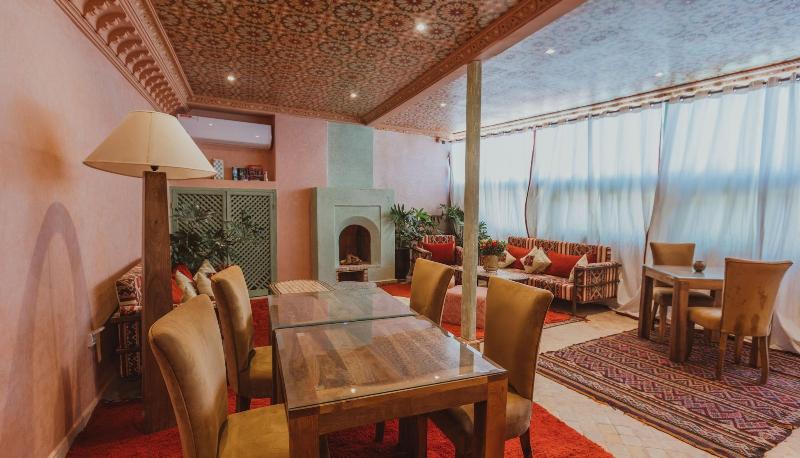 Riad El Hara - Oda