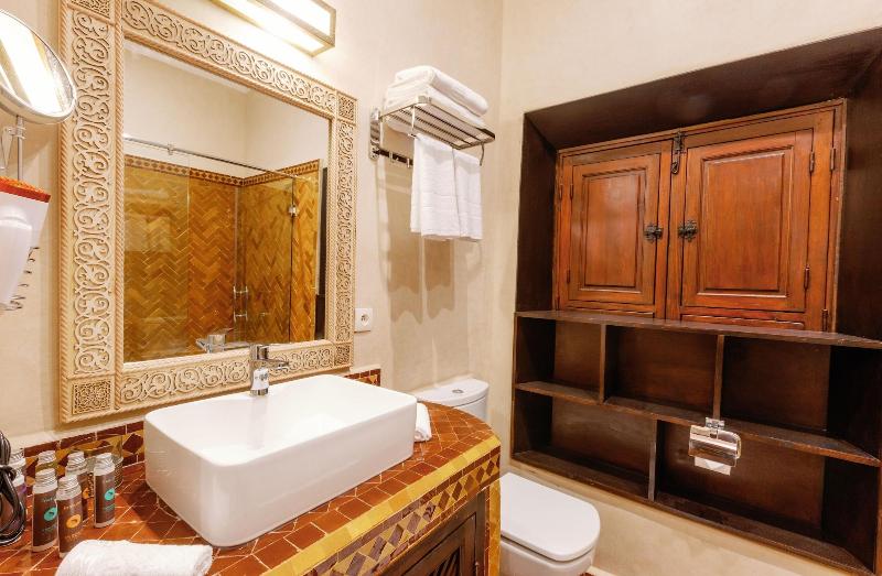 Riad El Hara - Oda