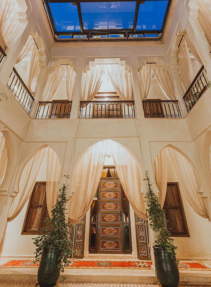 Riad El Hara - Oda