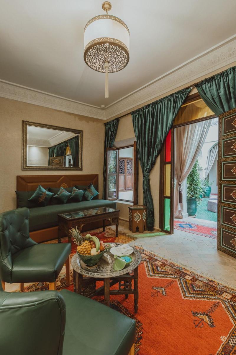 Riad El Hara - Oda