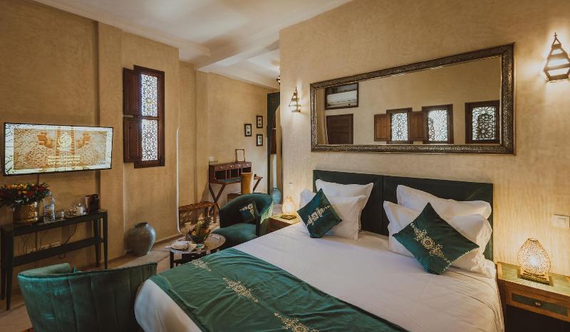 Riad El Hara - Oda
