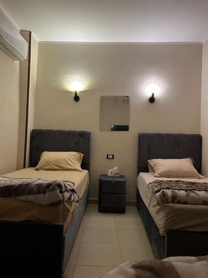 Pyramids Road Guest House - Oda