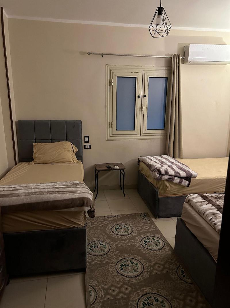 Pyramids Road Guest House - Oda