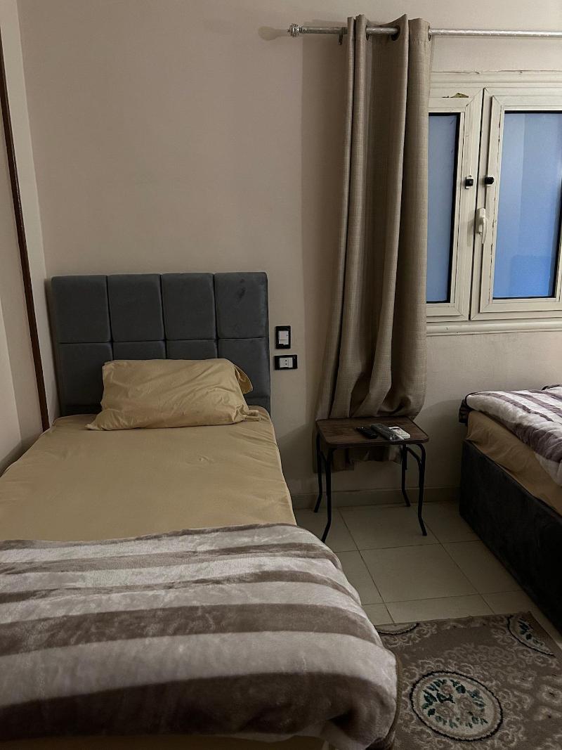 Pyramids Road Guest House - Oda