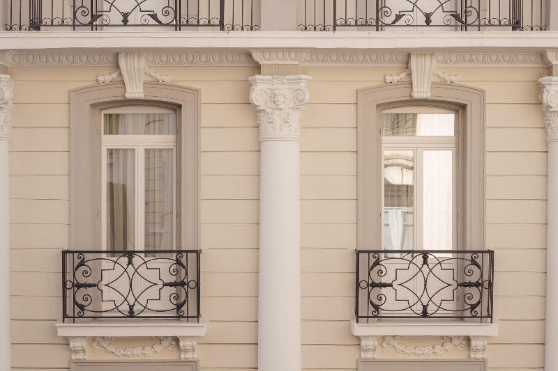 Zenith Premium Suites - Genel